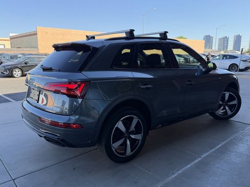 Used 2023 Audi Q5 2.0T Prestige w/ Prestige Package image 4