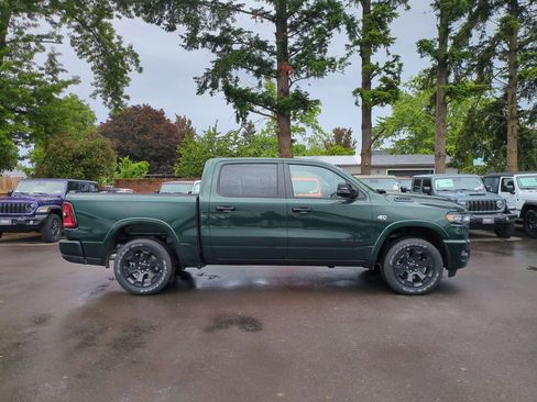 New 2026 RAM 1500 4x4 Crew Cab image 8