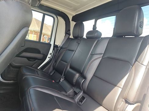 Used 2023 Jeep Gladiator Mojave w/ LED Lighting Group AWD/4WD image 14