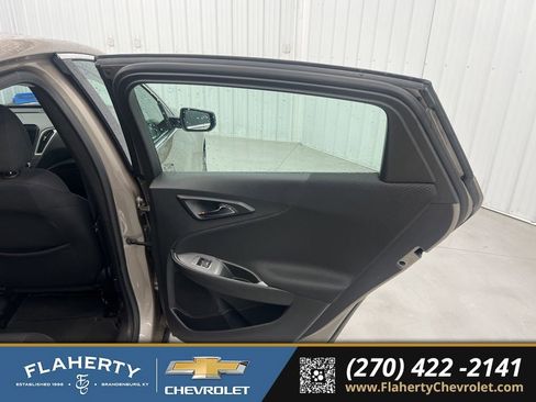 Used 2024 Chevrolet Malibu LT image 12