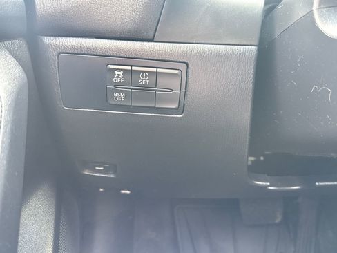 Used 2016 MAZDA MAZDA3 i Touring FWD image 32
