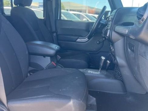 Used 2017 Jeep Wrangler Unlimited Sport w/ Connectivity Group image 28