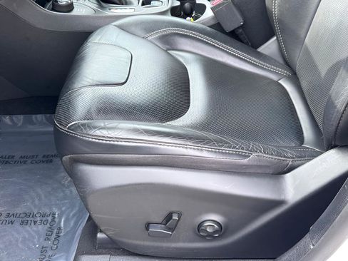 Used 2021 Jeep Cherokee Latitude Lux w/ Trailer Tow Group image 11