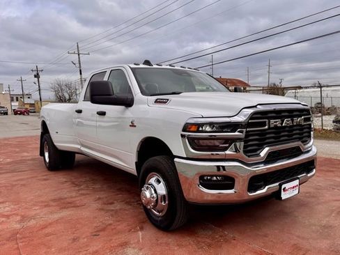 New 2026 RAM 3500 Tradesman w/ Chrome Appearance Group A AWD/4WD image 3