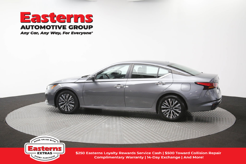Used 2024 Nissan Altima 2.5 SV FWD image 64