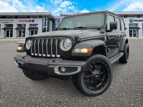 Used 2020 Jeep Wrangler Unlimited Sahara image 1