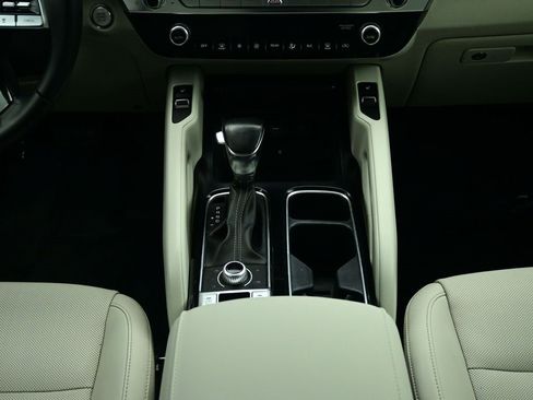 Used 2022 Kia Telluride S image 5