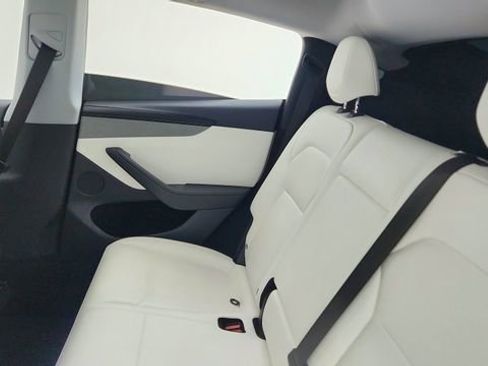 Used 2026 Tesla Model Y AWD image 28