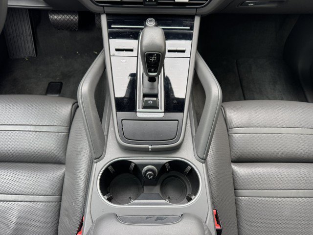 Used 2019 Porsche Cayenne AWD/4WD image 36