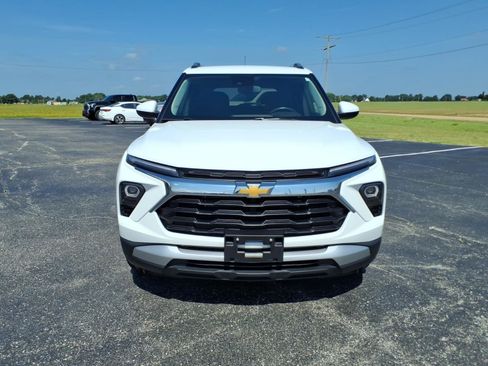 Used 2024 Chevrolet TrailBlazer LT w/ LT Cold Weather Package FWD image 8