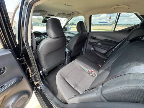 Used 2025 Nissan Kicks Play S FWD image 25
