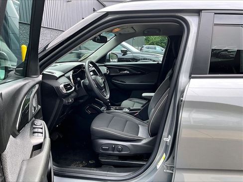 Used 2023 Chevrolet TrailBlazer LT w/ Convenience Package AWD/4WD image 7