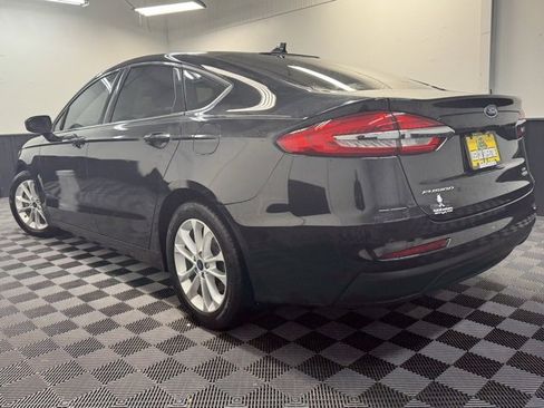 Used 2020 Ford Fusion SE image 6