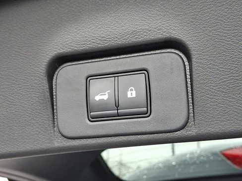 Certified 2023 Nissan Rogue SL w/ SL Premium Package image 31