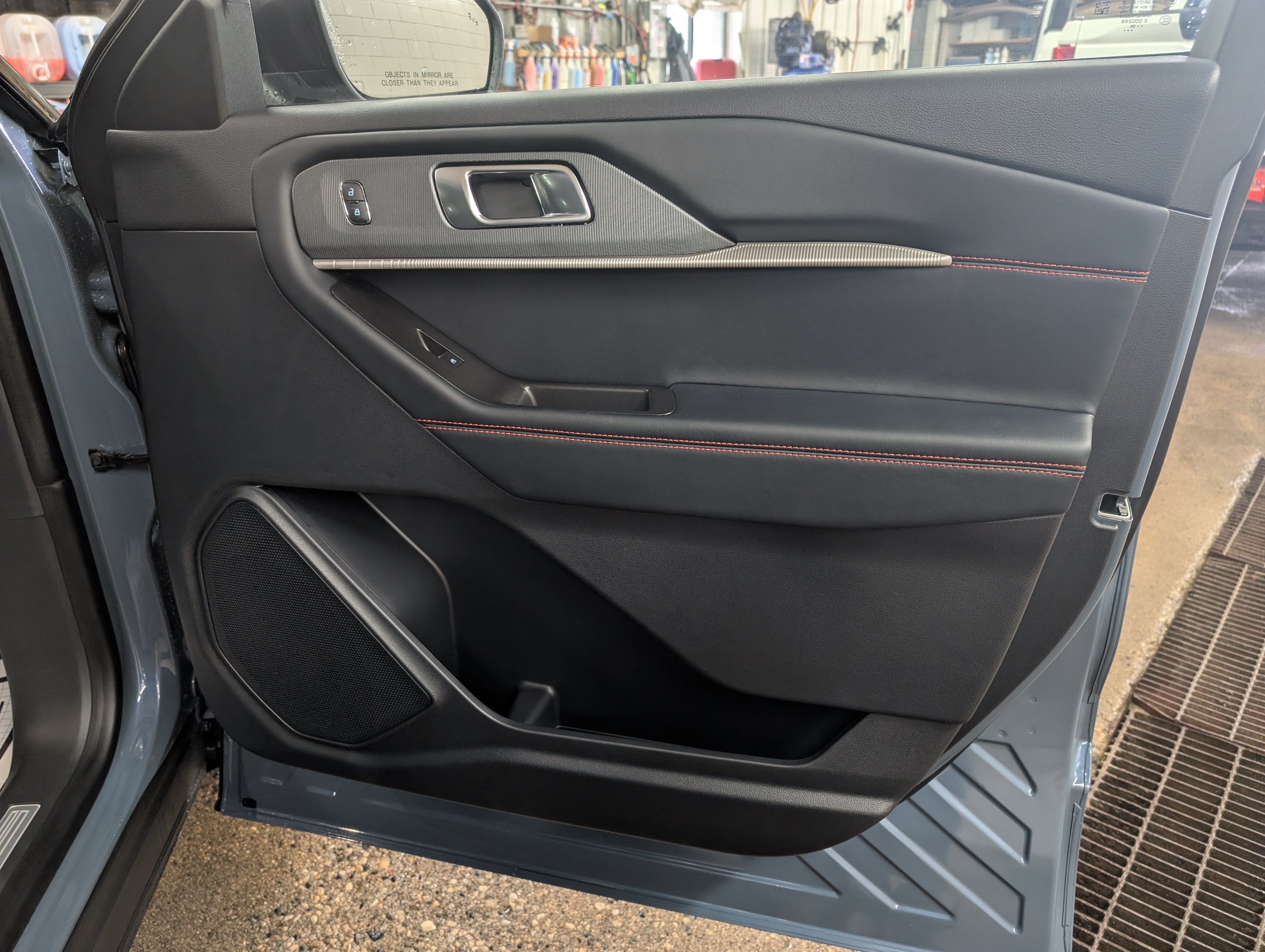 New 2027 Ford Explorer ST-Line AWD/4WD image 4