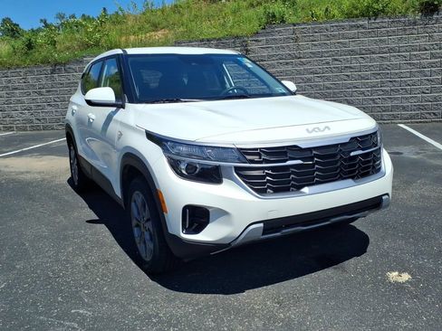 Certified 2024 Kia Seltos LX AWD/4WD image 5