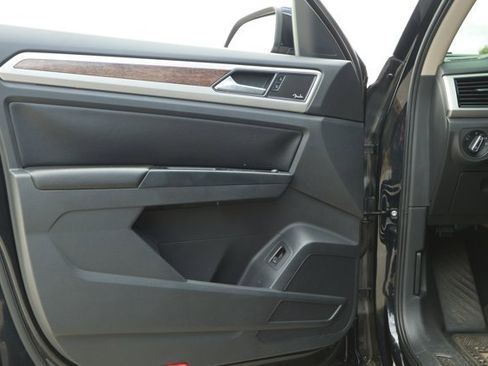 Used 2018 Volkswagen Atlas SEL Premium image 25