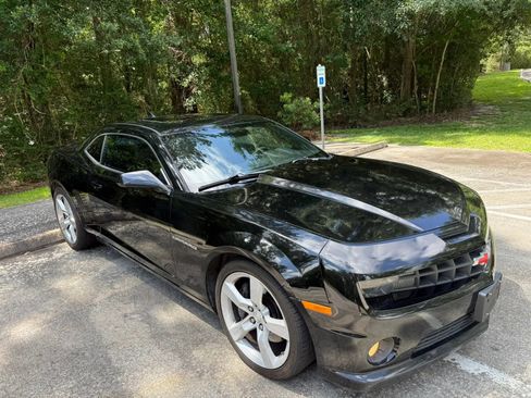 Used 2010 Chevrolet Camaro SS w/ RS Package RWD image 4