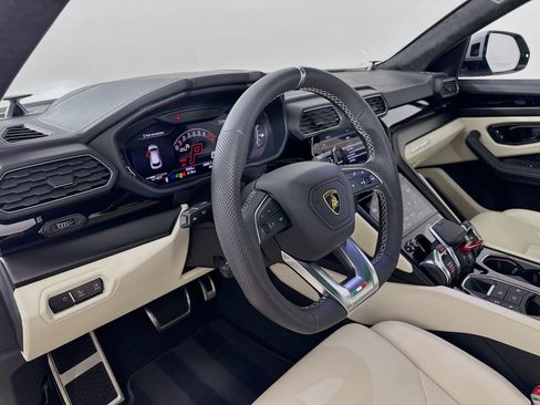 Used 2024 Lamborghini Urus S AWD/4WD image 34
