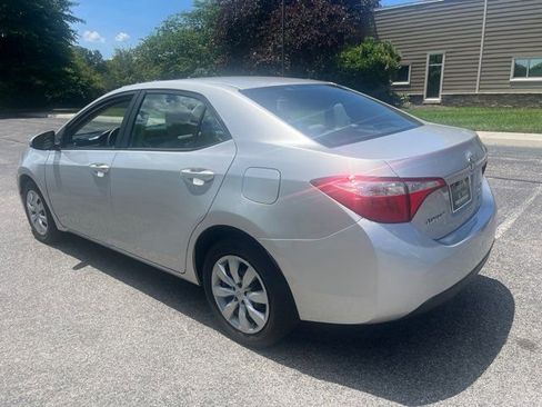 Used 2015 Toyota Corolla LE FWD image 4