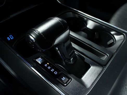 Used 2022 Ford F150 Lariat w/ FX4 Off-Road Package image 23