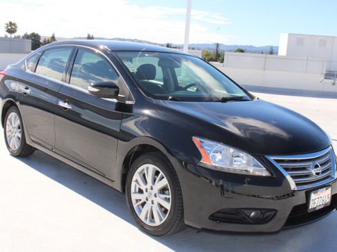 Used 2014 Nissan Sentra SL w/ Electronics Package FWD image 2