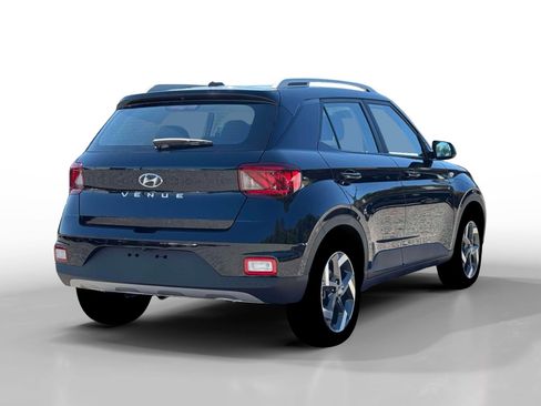 New 2026 Hyundai Venue SEL FWD image 7