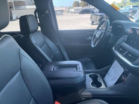 Used 2022 GMC Yukon XL SLT w/ SLT Luxury Package RWD image 8