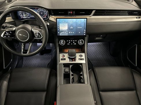 Used 2026 Jaguar F-PACE R-Dynamic S image 27
