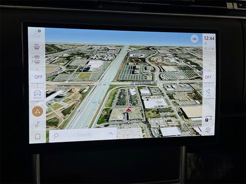 Used 2025 Land Rover Range Rover Long Wheelbase SE image 13