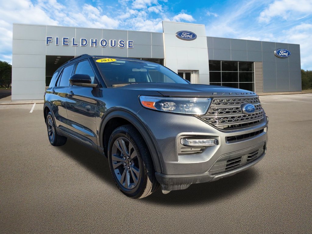 Used 2023 Ford Explorer XLT w/ Equipment Group 202A AWD/4WD image 8
