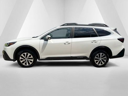 Used 2022 Subaru Outback Premium AWD/4WD image 4