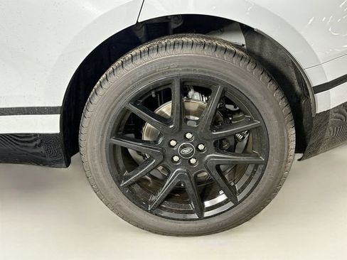 New 2026 Land Rover Range Rover Velar Dynamic SE image 28