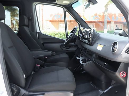 Used 2026 Mercedes-Benz Sprinter 2500 image 39
