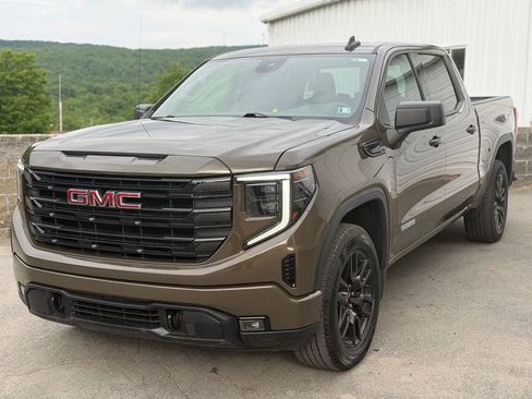 Used 2024 GMC Sierra 1500 Elevation AWD/4WD image 1