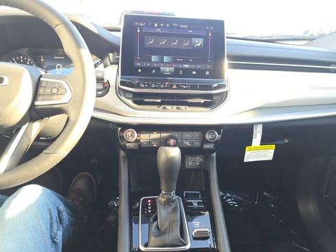 New 2026 Jeep Compass Limited image 22