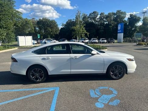 Certified 2023 Honda Accord EX image 9