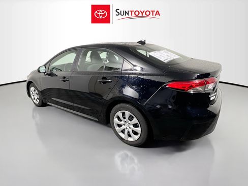 Used 2025 Toyota Corolla LE image 6