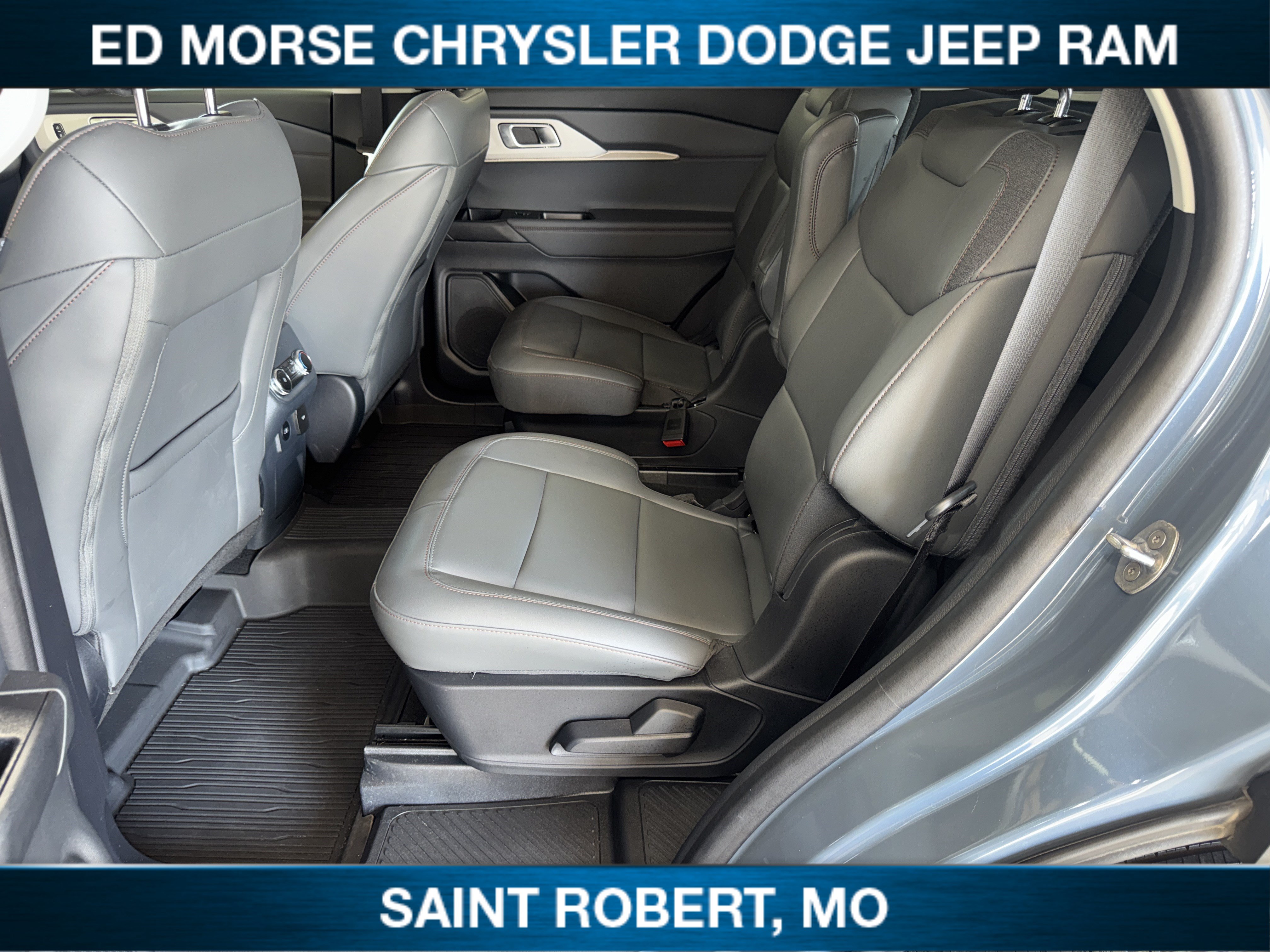 Used 2025 Ford Explorer Active w/ Active Comfort Package AWD/4WD image 30