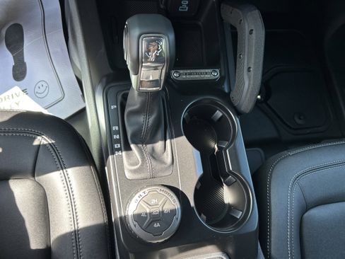 New 2025 Ford Bronco Badlands image 54