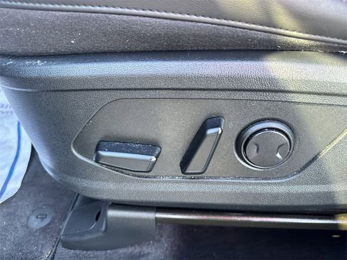 Used 2025 Kia Sorento EX image 18