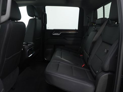 Used 2025 GMC Sierra 2500 Denali image 15