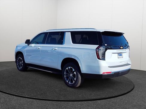 New 2026 Chevrolet Suburban LT w/ Comfort Package image 4