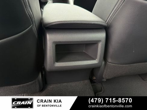 Used 2020 Toyota Camry SE FWD image 27
