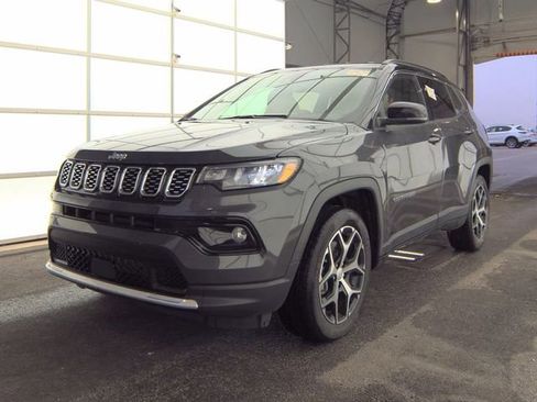 Used 2024 Jeep Compass Limited AWD/4WD image 12