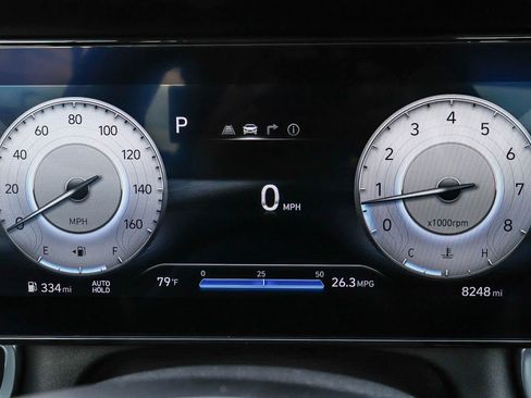 Used 2025 Hyundai Elantra Limited FWD image 32