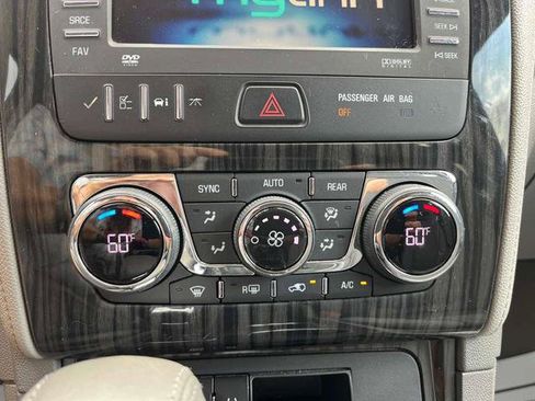 Used 2014 Chevrolet Traverse LT FWD image 36