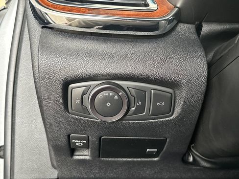 Used 2020 Lincoln Continental Reserve w/ Luxury Package image 17