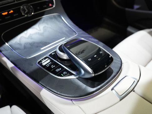 Used 2018 Mercedes-Benz E 400 Coupe image 40