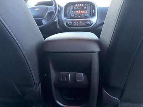 Used 2016 Chevrolet Colorado LT w/ LT Convenience Package image 32
